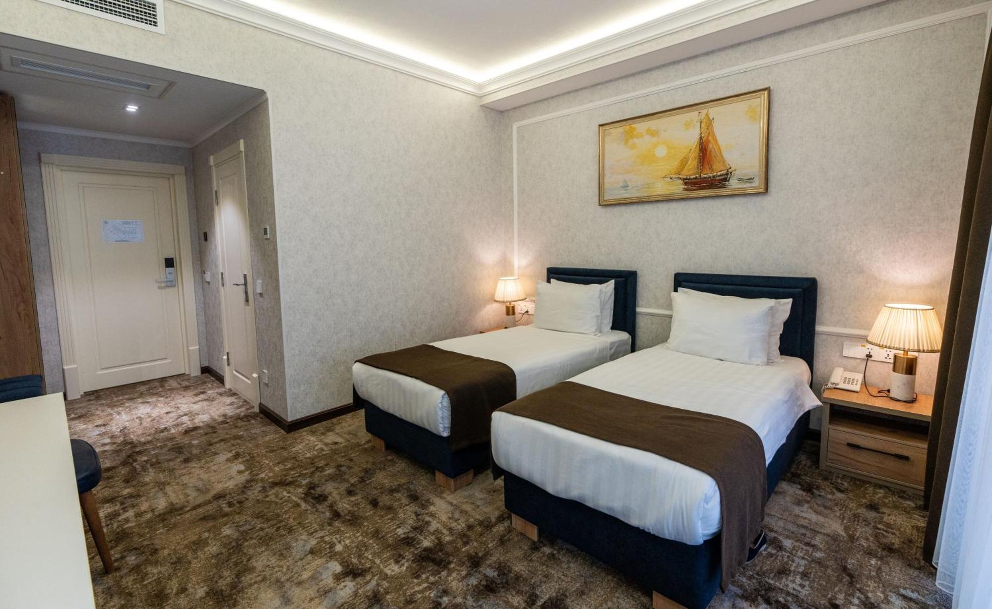 Garnet Mir Hotel Tasjkent Eksteriør billede